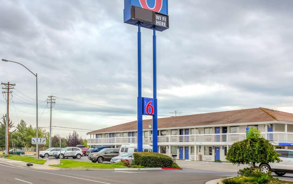 Motel 6-Medford, Or - North ภายนอก รูปภาพ