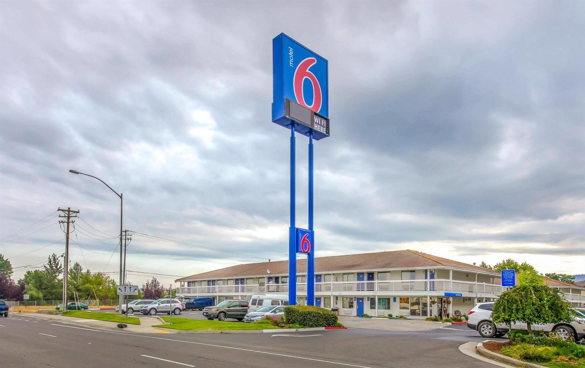 Motel 6-Medford, Or - North ภายนอก รูปภาพ